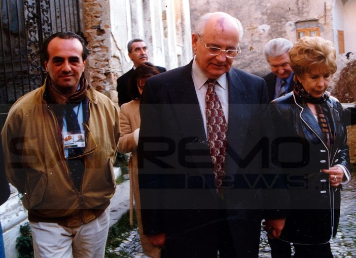 Gorbaciov e la moglie Raissa in visita a Bussana