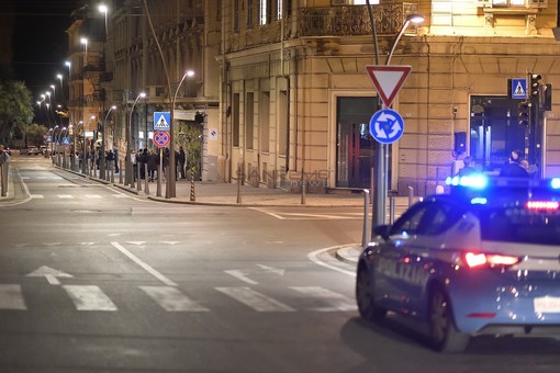 Coprifuoco posticipato? Il Governo al lavoro, Sileri: "Possibile tra 10-15 giorni"