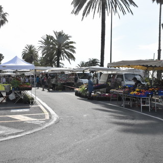 Sanremo: cantiere di piazza Eroi fermo da tre mesi, la Giunta sposta anche la Fiera di Ottobre sul lungomare Calvino