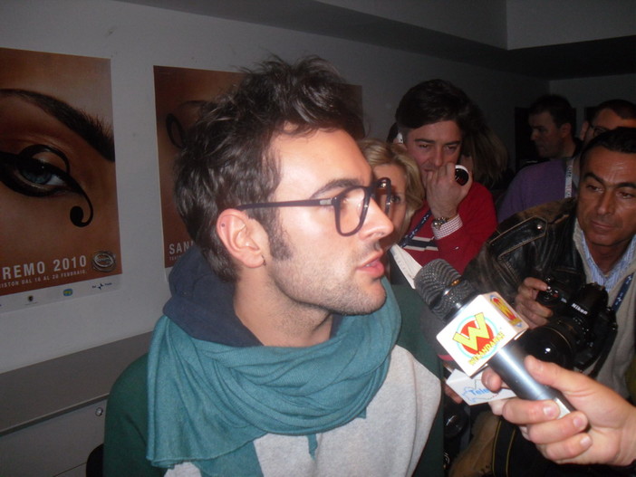 Festival: Mengoni il 'Re matto' che si autodefisce 'normale'
