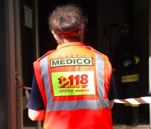 Ospedaletti: 50enne precipita dalla finestra in via delle Palme, è grave