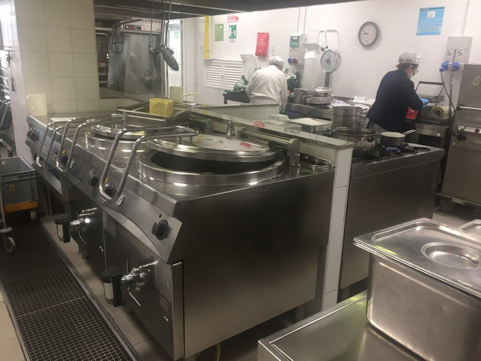 Sanremo: al rientro dalle vacanze gli studenti avranno i buoni mensa elettronici, ecco come funzioneranno