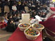 Bordighera: oltre 200 persone con tanti bambini ieri all'appuntamento con Babbo Natale al Mercato Coperto (Foto)