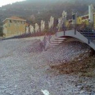 Ventimiglia: il Tar ha emesso la sua sentenza, il muro della spiaggia di Latte dovrà essere abbattuto