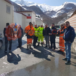 Viabilità nel caos: i lavoratori Fincosit ancora in presidio al Colle di Tenda “Cittadini, unitevi alla nostra protesta” (Foto e Video) Viabilità nel caos: i lavoratori Fincosit ancora in presidio al Colle di Tenda “Cittadini, unitevi alla nostra protesta” (Foto e Video)