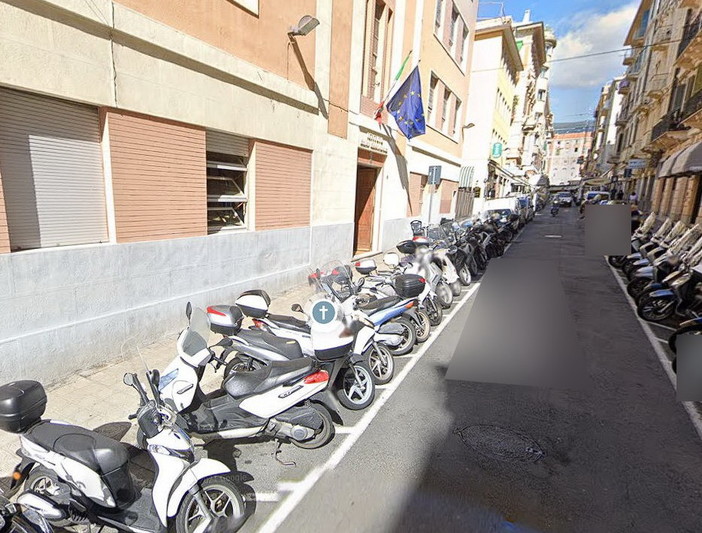 Sanremo: extracomunitario entra alla Mater forse per rubare ma viene messo subito in fuga Sanremo: extracomunitario entra alla Mater forse per rubare ma viene messo subito in fuga