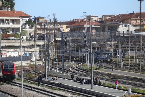 Ventimiglia: la questione migranti mette in contrapposizione Forza Italia e Lega "Chiediamo atti concreti e responsabilità" Ventimiglia: la questione migranti mette in contrapposizione Forza Italia e Lega "Chiediamo atti concreti e responsabilità"