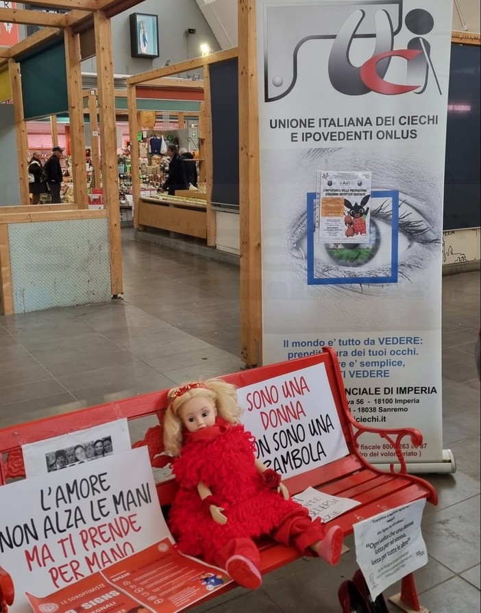 Sanremo, grande partecipazione alla giornata contro la violenza sulle donne organizzata dall'Uici imperiese Sanremo, grande partecipazione alla giornata contro la violenza sulle donne organizzata dall'Uici imperiese