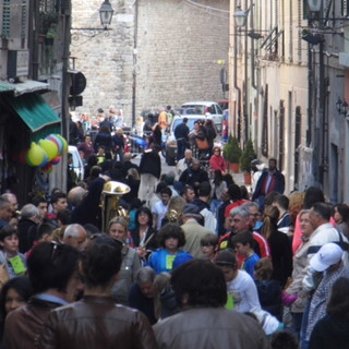 Ventimiglia: domenica scorsa nella città alta la manifestazione delle 'Ragazze di Wilma'