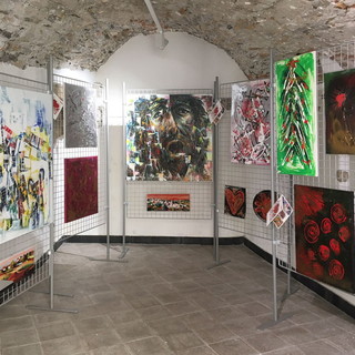 Diano Castello: al 'Caruggiu Dritu' la mostra con le opere di Francesco Mancini, Gioia Lolli e Valeria Barbera