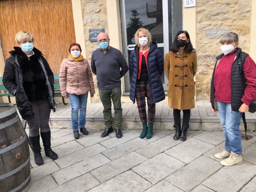 Vallebona: il Comune utilizza i 'ristori' per aiutare i cittadini, ecco il servizio delle 'Maggiordome di Comunità' Vallebona: il Comune utilizza i 'ristori' per aiutare i cittadini, ecco il servizio delle 'Maggiordome di Comunità'