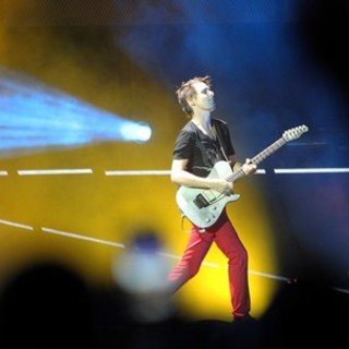 Muse @ Nizza 'the 2nd Law Tour': i ragazzi s’impegnano ma potrebbero fare di più Muse @ Nizza 'the 2nd Law Tour': i ragazzi s’impegnano ma potrebbero fare di più