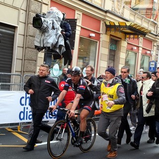 Piccolo 'giallo' alla Milano-Sanremo 2015: controllato il peso di 30 bici compresa quella del vincitore