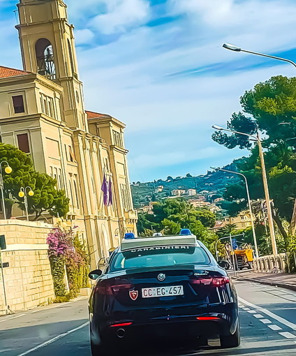 Avevano messo a segno diversi furti in abitazione, due nomadi arrestati dai Carabinieri Avevano messo a segno diversi furti in abitazione, due nomadi arrestati dai Carabinieri