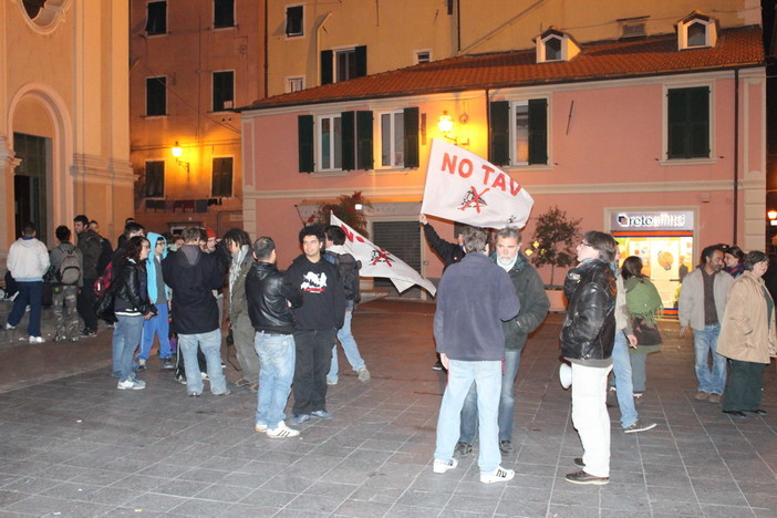 Imperia: erano in 40 in Piazza San Giovanni per di NO alla TAV