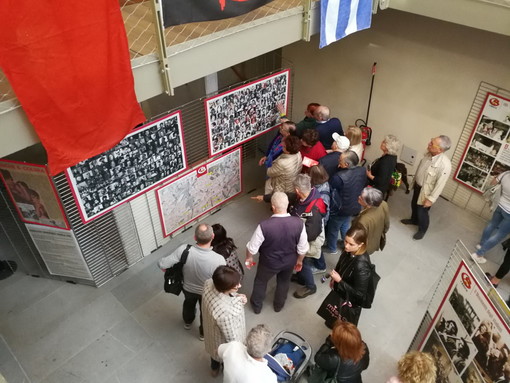 Sanremo: oltre 500 persone per l'inaugurazione e la prima giornata della mostra '68 e dintorni' (Foto)