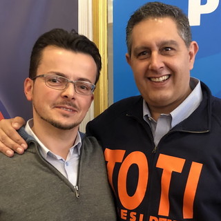 Vaccini e cariche elettive: Matteo Ambesi (Cambiamo Ventimiglia) “Oltre all'obbligo, il buon senso” Vaccini e cariche elettive: Matteo Ambesi (Cambiamo Ventimiglia) “Oltre all'obbligo, il buon senso”