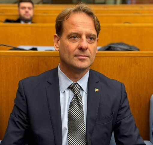 Trasporti, l'assessore Marco Scajola “Nel 2026 treni gratis per studenti under 19 e sconti al 50% per gli under 26"