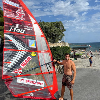 Imperia: scatta domani l'impresa di Matteo Iachino in windsurf verso la 'Giraglia', la soddisfazione de 'La Rabina'