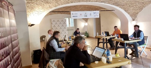 Concorso 'Masters of Olive Oil International Contest 2023': partite le sessioni di assaggio a Dolceacqua Concorso 'Masters of Olive Oil International Contest 2023': partite le sessioni di assaggio a Dolceacqua