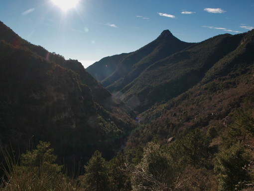 Domenica 22 maggio, escursione promozionale gratuita guidata da Rocchetta Nervina al monte Abellio