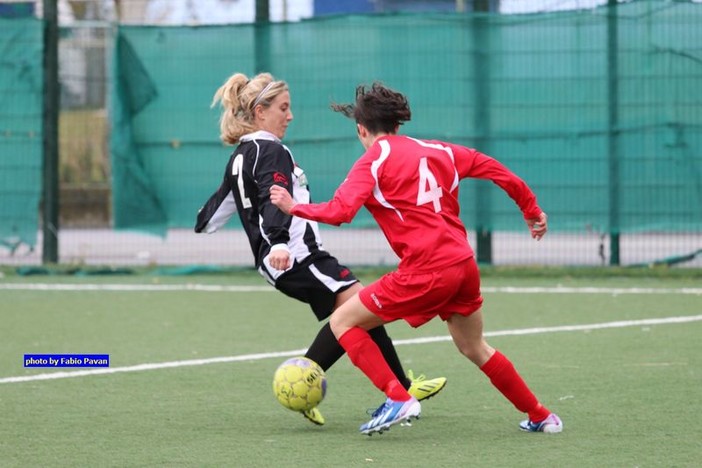 Calcio femminile: le ragazze della Matuziana battono l'Albenga per 6-1, le più belle foto di Fabio Pavan