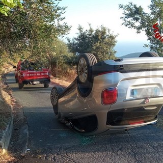 Pompeiana: si capotta con l'auto mentre viaggia col marito, donna in ospedale e lui illeso (Foto)