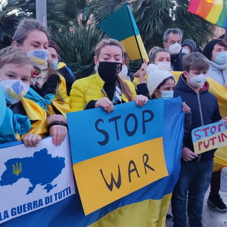 La foto da una delle tante manifestazioni contro la guerra in Ucraina viste negli ultimi giorni. La foto da una delle tante manifestazioni contro la guerra in Ucraina viste negli ultimi giorni.