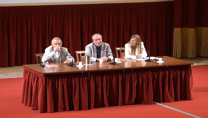 Sanremo: ieri sera ultimo appuntamento di luglio con i 'Martedì Letterari', ospite Guido Olimpio (Video) Sanremo: ieri sera ultimo appuntamento di luglio con i 'Martedì Letterari', ospite Guido Olimpio (Video)