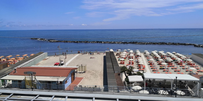 Secondo weekend dopo l'apertura dei confini: alberghi e commercio stabili sui numeri della settimana precedenti