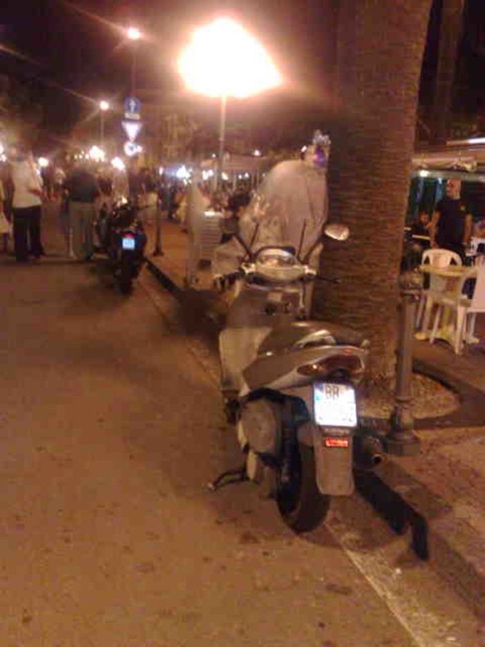 Sanremo: 'parcheggio selvaggio' in zona portuale, puntualizzazione di un lettore