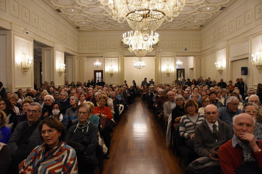 Sanremo: domani pomeriggio ai 'Martedì Letterari' Fabio Marchese Ragona al Casinò (Sala privata) Sanremo: domani pomeriggio ai 'Martedì Letterari' Fabio Marchese Ragona al Casinò (Sala privata)