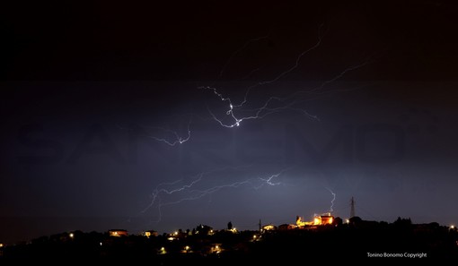 Allerta gialla fino alle 15: scesi tra 20 e 50 mm nella notte, corsi d'acqua vicini alle soglie di attenzione e ora occhio a vento e mare Allerta gialla fino alle 15: scesi tra 20 e 50 mm nella notte, corsi d'acqua vicini alle soglie di attenzione e ora occhio a vento e mare