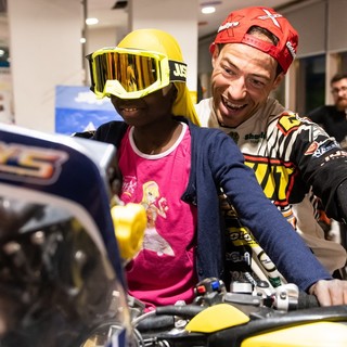 Il pilota imperiese Maurizio Gerini protagonista di una seduta di mototerapia all'ospedale Regina Margherita di Torino (Foto e Video)