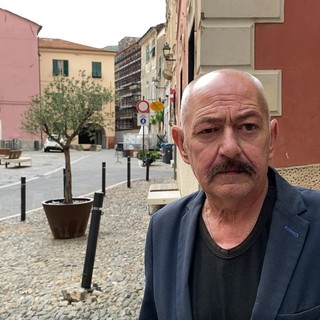 Addio a Marco De Carolis, morto questa notte a 63 anni lo storico professore e poeta di Taggia Addio a Marco De Carolis, morto questa notte a 63 anni lo storico professore e poeta di Taggia