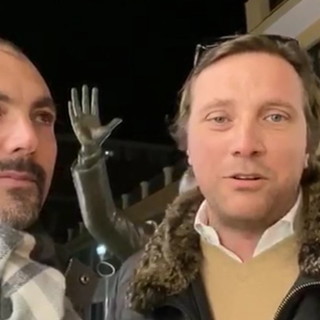 '2 ciapetti con Federico' in formato 'On the road' con Simone Baggioli: "In tutto il 2019 solo 3 adesioni a Forza Italia" (Video) '2 ciapetti con Federico' in formato 'On the road' con Simone Baggioli: "In tutto il 2019 solo 3 adesioni a Forza Italia" (Video)
