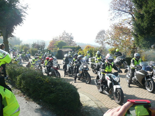 Domenica 22 ottobre Motogiro turistico organizzato dalla concessionaria cuneese Honda Bianco Moto