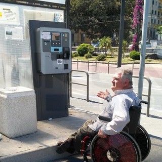Sanremo: ci scrive Marco "Io disabile vorrei anche pagare il parcheggio ma... guardate bene la foto!"