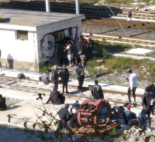 Ventimiglia: rissa ieri sera sulla ferrovia sopra corso Genova, Francesco Mauro "Vogliamo far finire questo scempio?" Ventimiglia: rissa ieri sera sulla ferrovia sopra corso Genova, Francesco Mauro "Vogliamo far finire questo scempio?"