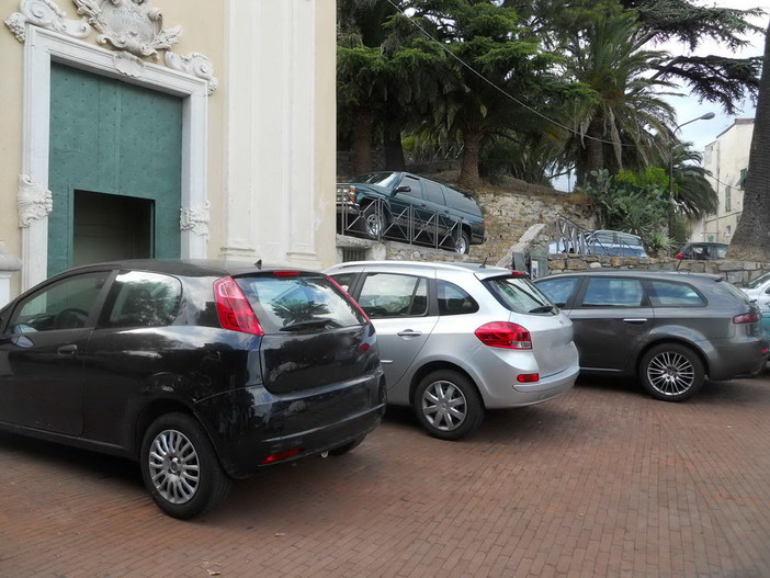 Sanremo: prove di dialogo tra residenti ed Amministrazione per i parcheggi nella città vecchia