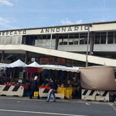 Mercato Annonario e ambulanti, via libera unanime all'ordine del giorno di Fratelli d'Italia: la questione ristori approda in commissione Mercato Annonario e ambulanti, via libera unanime all'ordine del giorno di Fratelli d'Italia: la questione ristori approda in commissione