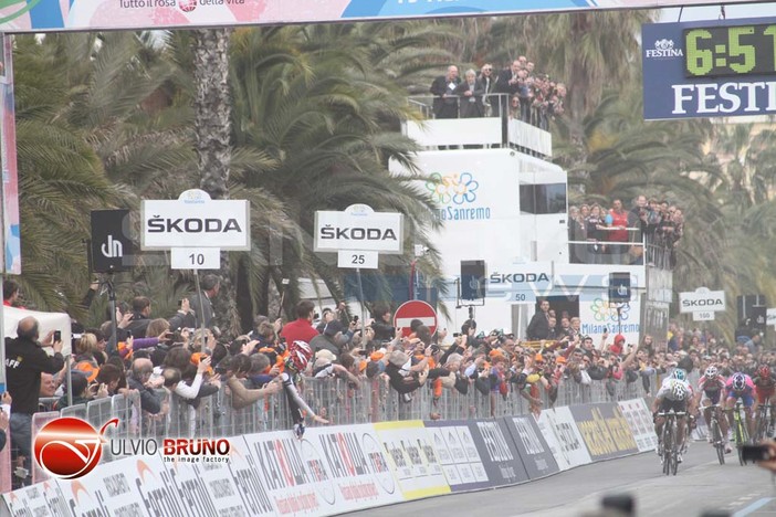 Gara ciclistica Milano-Sanremo, i ringraziamenti di Domenico alle Forze dell'Orine