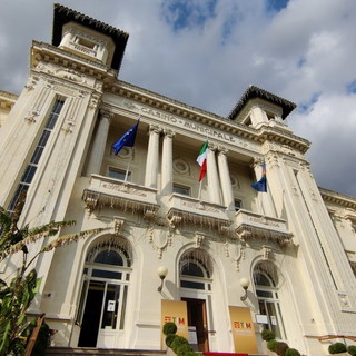 Sanremo: a un mese e mezzo dall'apertura il Casinò è sopra la media giornaliera degli incassi pre Covid (Video)