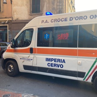 San Bartolomeo al Mare: cade da solo da un mezzo per disabili, 80enne portato in ospedale San Bartolomeo al Mare: cade da solo da un mezzo per disabili, 80enne portato in ospedale