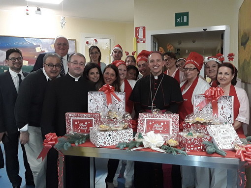 Vallecrosia: ieri sera la Messa di Natale alla casa di riposo 'Rachele' con il Vescovo Antonio Suetta