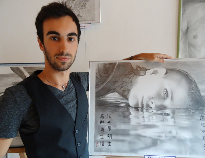 Dolceacqua : successo di ‘Sublime attrazione’, mostra di disegno iper-realistico terminata il 30 agosto