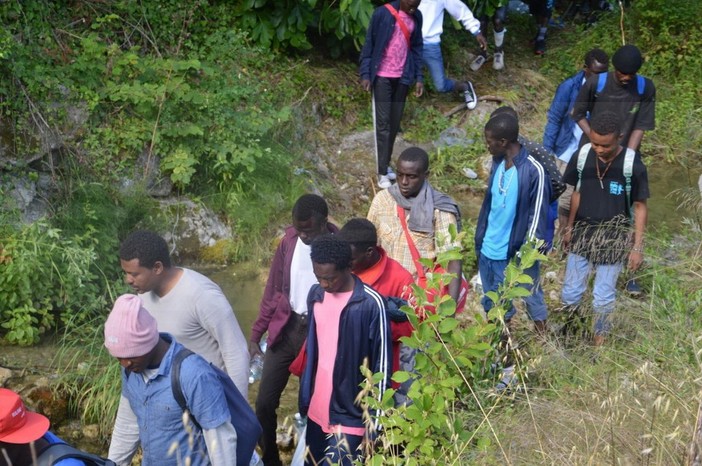 Ventimiglia: sui social l'annuncio di una manifestazione contro i migranti, ma non arriva nessuna conferma da Comune e forze dell'ordine