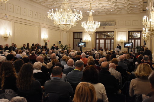 Sanremo: con la presenza di Michele Navarra prosegue domani la stagione culturale del Casinò