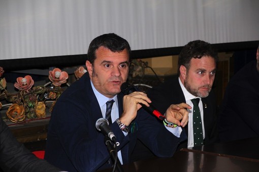 Le immagini dell'incontro al Tabarin