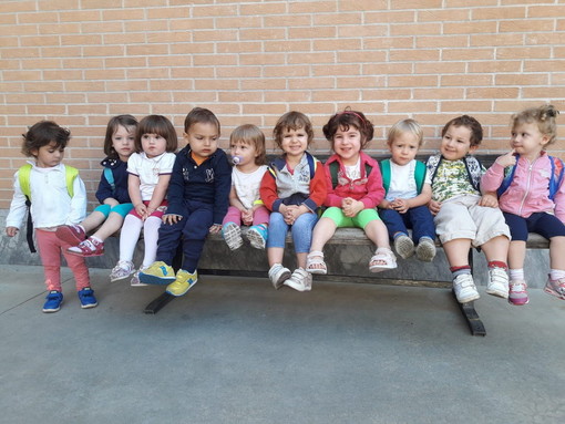Imperia: alla Caserma dei VVFF, mattinata speciale per i bambini del Nido d’ Infanzia 'Mio Piccolo Mio' (Foto) Imperia: alla Caserma dei VVFF, mattinata speciale per i bambini del Nido d’ Infanzia 'Mio Piccolo Mio' (Foto)